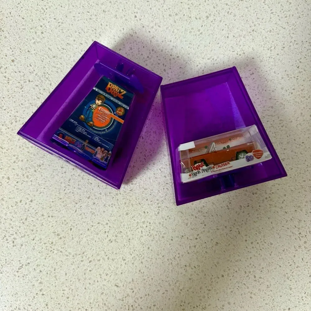 Mini Bratz Purple Case 2022 Boy and Cruiser I1